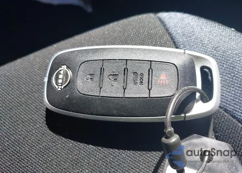 2025 Nissan Versa 1.6 Sv из США, поврежденный, VIN 3N1CN8EV3SL836668